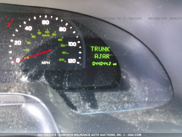 1LNHM97V31Y619316 - 2001 LINCOLN CONTINENTAL  绿色 照片 7