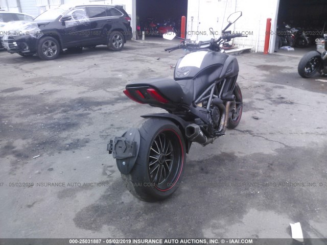 ZDM13BSW9FB023755 - 2015 DUCATI DIAVEL BLACK photo 4