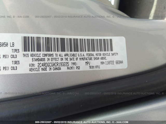 2C4RDGCG0CR193225 - 2012 DODGE GRAND CARAVAN SXT SILVER photo 9