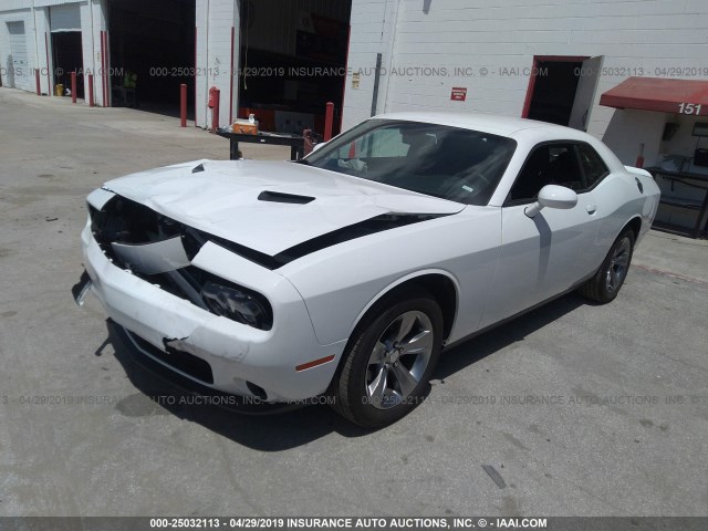 2C3CDZAG8KH524677 - 2019 DODGE CHALLENGER SXT WHITE photo 2