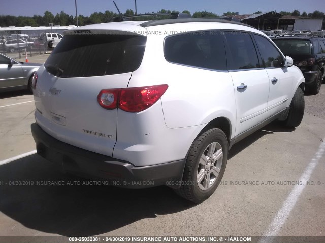 1GNER23D69S129987 - 2009 CHEVROLET TRAVERSE LT WHITE photo 4