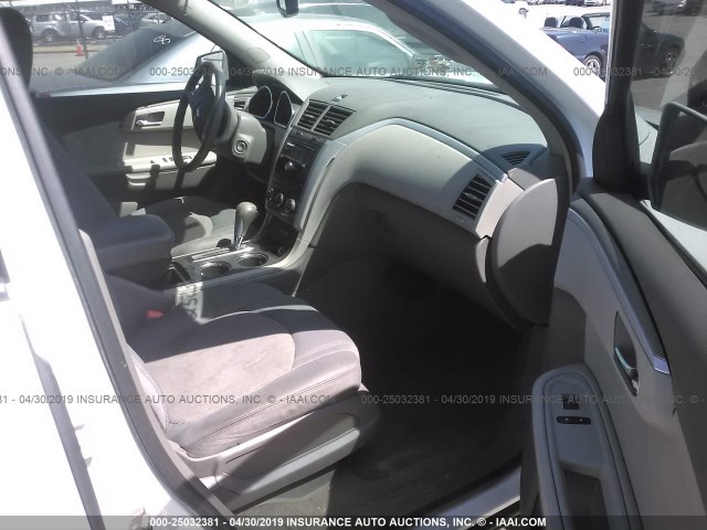 1GNER23D69S129987 - 2009 CHEVROLET TRAVERSE LT WHITE photo 5