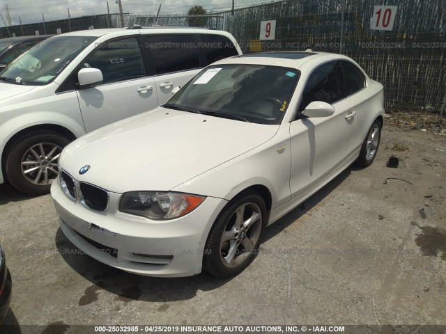 WBAUP73519VK75564 - 2009 BMW 128 I WHITE photo 2