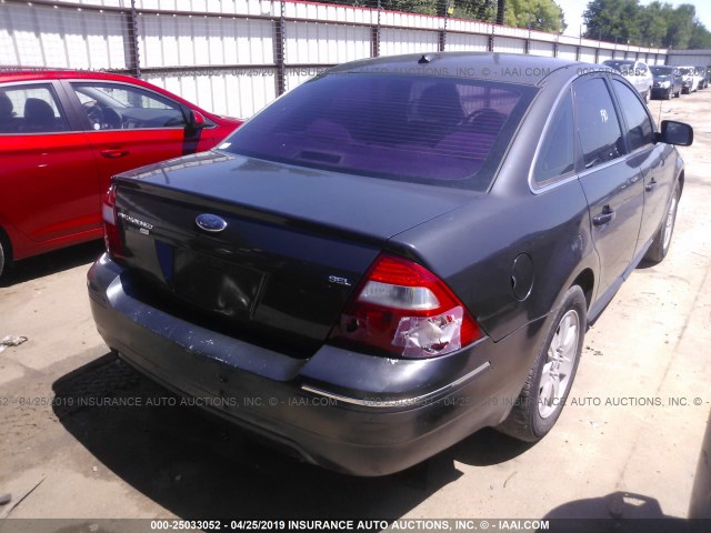 1FAHP27167G132261 - 2007 FORD FIVE HUNDRED SEL GRAY photo 4