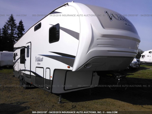 4X4FWCE29JT017832 - 2018 WILDCAT TRAVEL TRAILER  WHITE photo 1