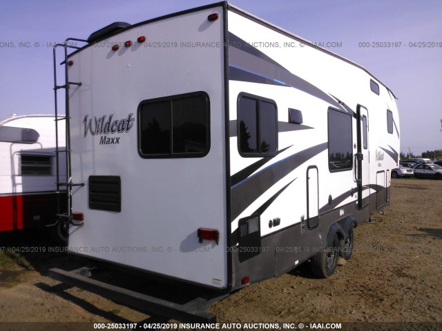 4X4FWCE29JT017832 - 2018 WILDCAT TRAVEL TRAILER  WHITE photo 4