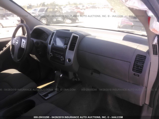 1N6AD0ER6JN713244 - 2018 NISSAN FRONTIER S/SV/SL/PRO-4X BLACK photo 5