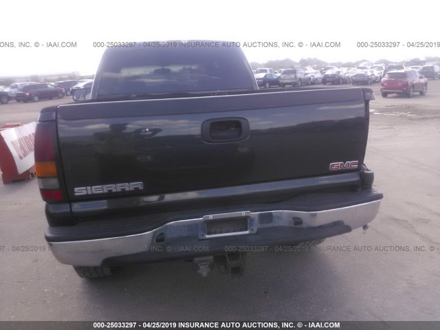 1GTGK13U85F812793 - 2005 GMC SIERRA K1500 HEAVY DUTY GRAY photo 6