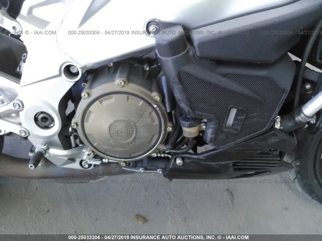 ZD4RRTT119S000971 - 2009 APRILIA TUONO 1000 WHITE photo 8