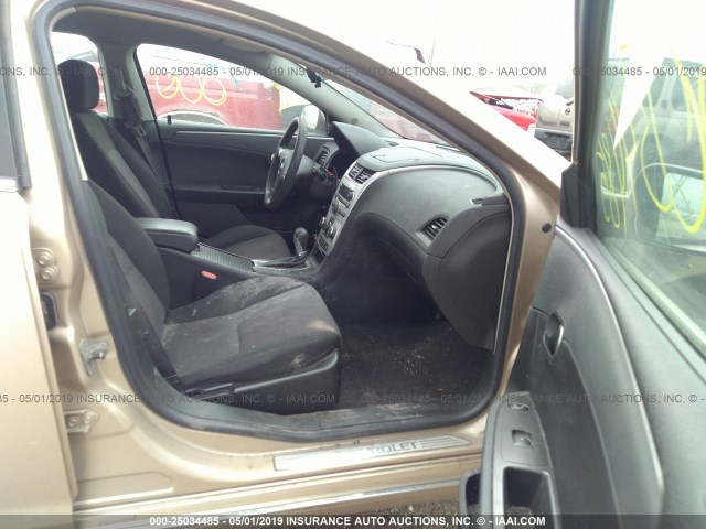 1G1ZH57B48F284853 - 2008 CHEVROLET MALIBU 1LT GOLD photo 5