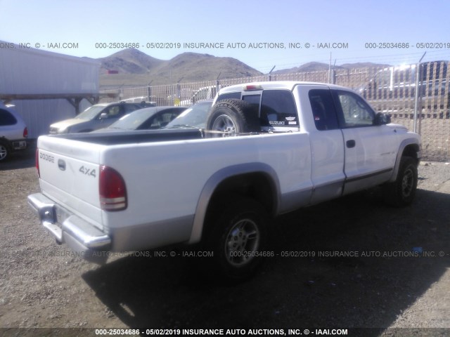 1B7GG22X8XS206892 - 1999 DODGE DAKOTA WHITE photo 4