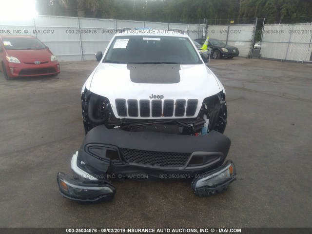 1C4PJMBXXKD298419 - 2019 JEEP CHEROKEE TRAILHAWK WHITE photo 6