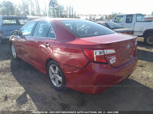 4T1BF1FK1CU572550 - 2012 TOYOTA CAMRY SE/LE/XLE RED photo 3