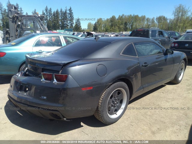 2G1FA1E3XD9108517 - 2013 CHEVROLET CAMARO LS BLACK photo 4