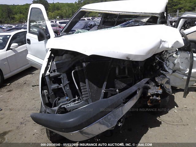 2GCEC19V031252261 - 2003 CHEVROLET SILVERADO C1500 WHITE photo 10