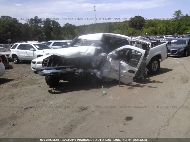 2GCEC19V031252261 - 2003 CHEVROLET SILVERADO C1500 WHITE photo 6