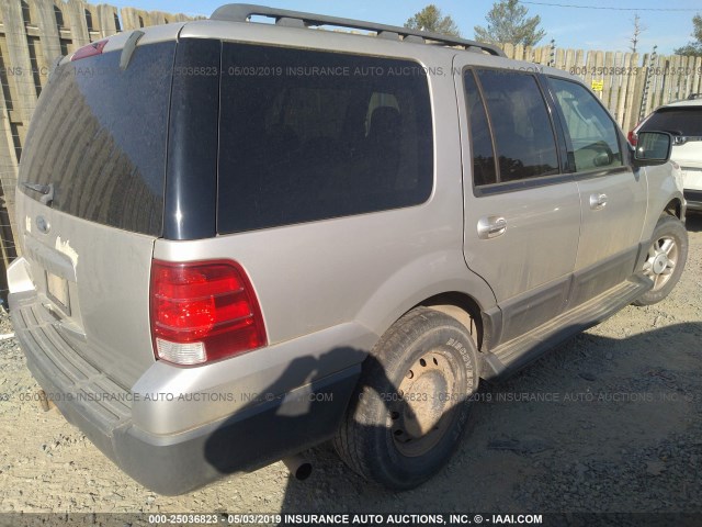 1FMPU165X5LA81828 - 2005 FORD EXPEDITION XLT SILVER photo 4