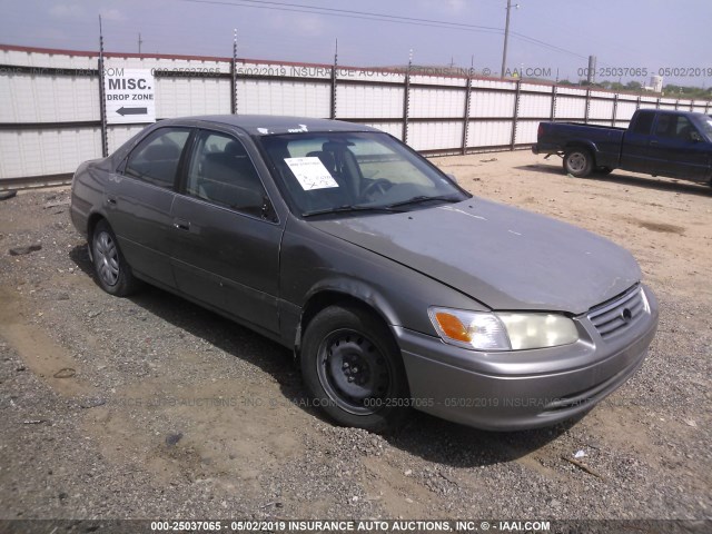 JT2BG22K0Y0450198 - 2000 TOYOTA CAMRY CE/LE/XLE GRAY photo 1