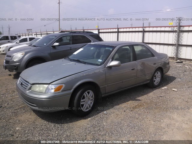 JT2BG22K0Y0450198 - 2000 TOYOTA CAMRY CE/LE/XLE GRAY photo 2