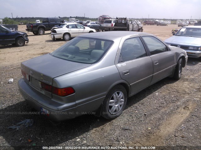 JT2BG22K0Y0450198 - 2000 TOYOTA CAMRY CE/LE/XLE GRAY photo 4