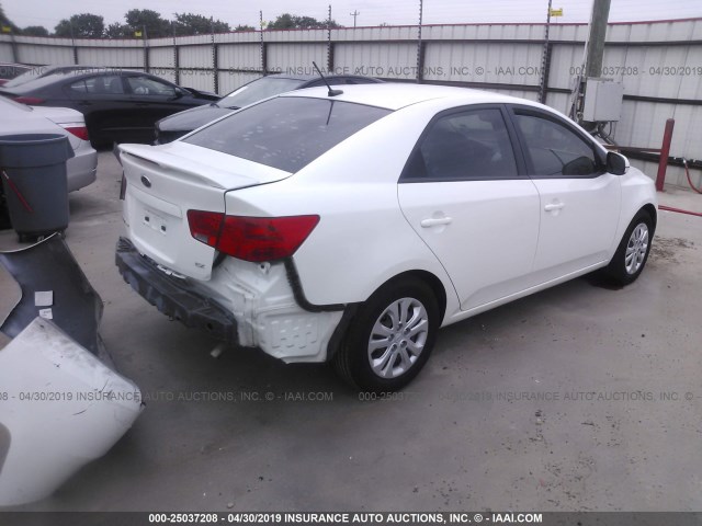 KNAFU4A23D5692654 - 2013 KIA FORTE EX WHITE photo 4