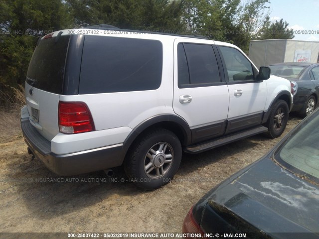1FMFU16W04LB81441 - 2004 FORD EXPEDITION XLT WHITE photo 4