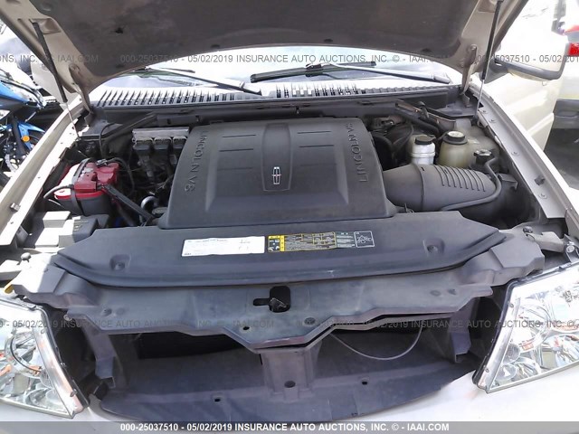 5LMFU28516LJ16110 - 2006 LINCOLN NAVIGATOR 金色 照片 10