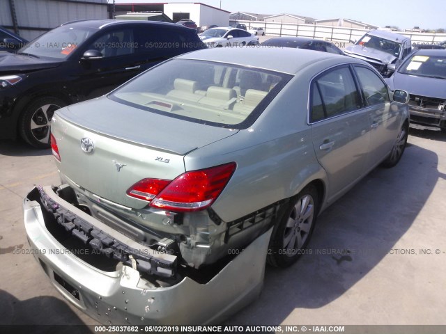 4T1BK36B75U050547 - 2005 TOYOTA AVALON XL/XLS/TOURING/LIMITED BEIGE photo 4