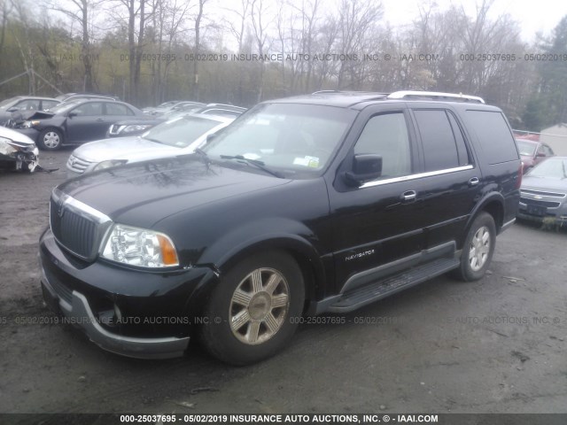 5LMFU28RX4LJ04196 - 2004 LINCOLN NAVIGATOR 黑色 照片 2