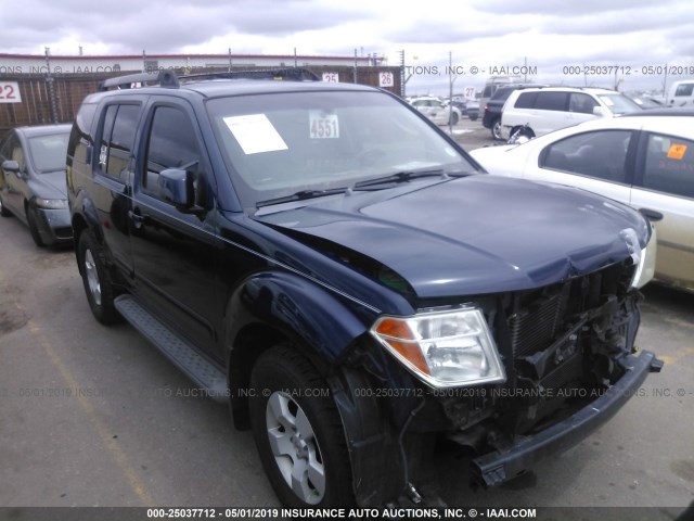 5N1AR18W56C601450 - 2006 NISSAN PATHFINDER LE/SE/XE BLUE photo 1