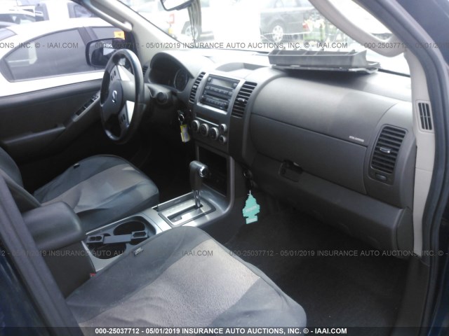 5N1AR18W56C601450 - 2006 NISSAN PATHFINDER LE/SE/XE BLUE photo 5