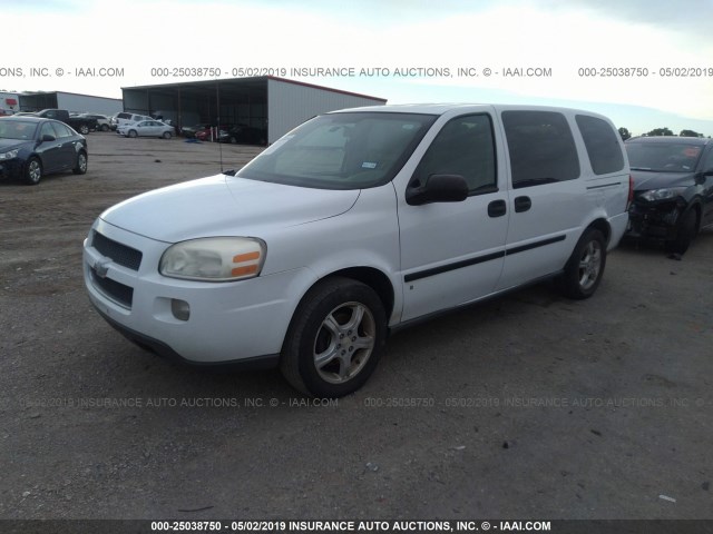 1GNDV23118D188512 - 2008 CHEVROLET UPLANDER LS WHITE photo 2