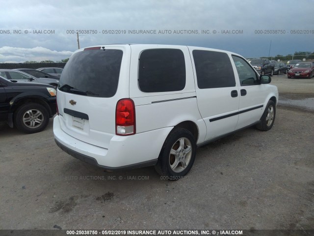 1GNDV23118D188512 - 2008 CHEVROLET UPLANDER LS WHITE photo 4