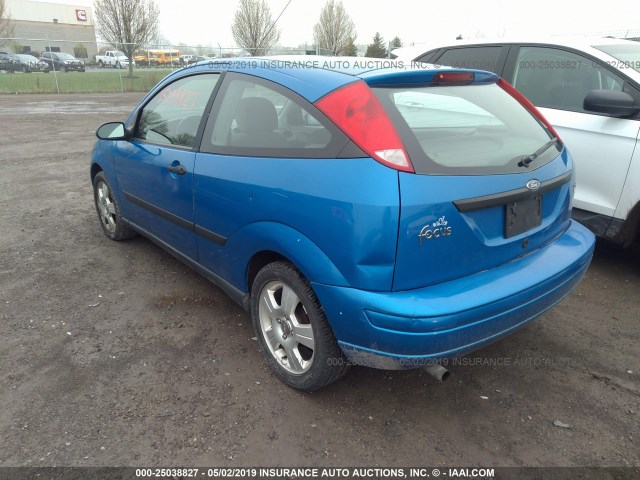 3FAFP31321R247186 - 2001 FORD FOCUS ZX3 BLUE photo 3