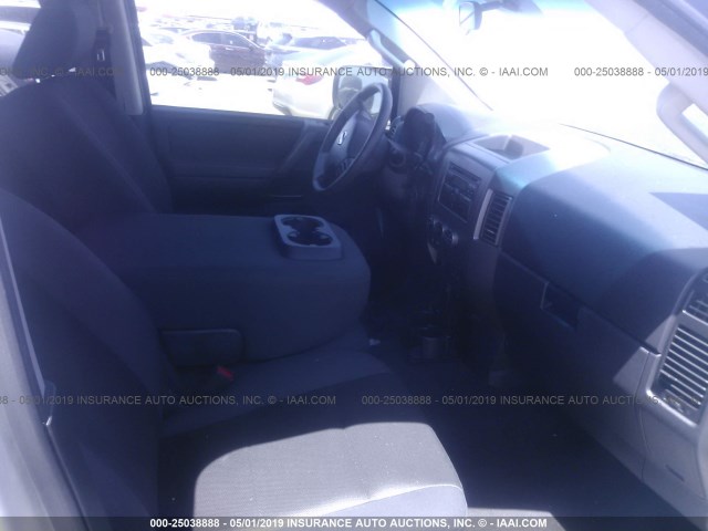 1N6AA0EK4CN328392 - 2012 NISSAN TITAN S/SV/SL/PRO-4X SILVER photo 5