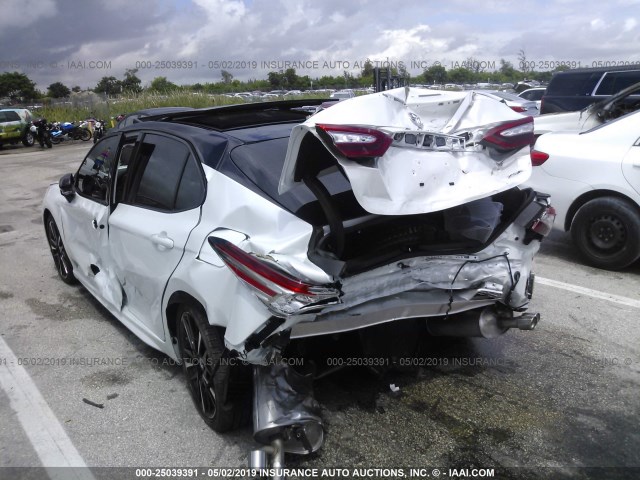 4T1BZ1HKXKU024663 - 2019 TOYOTA CAMRY XSE/XLE WHITE photo 6