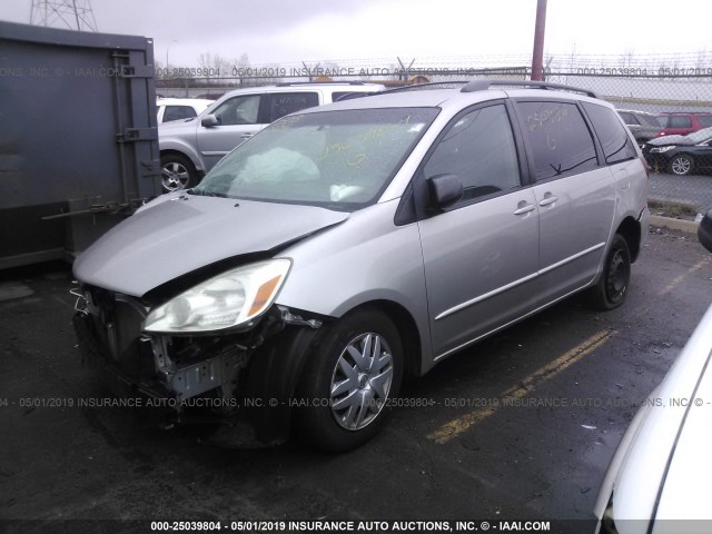 5TDZA23CX5S385660 - 2005 TOYOTA SIENNA CE/LE SILVER photo 2