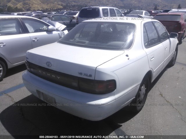 JT2VK13E0P0228791 - 1993 TOYOTA CAMRY XLE WHITE photo 4