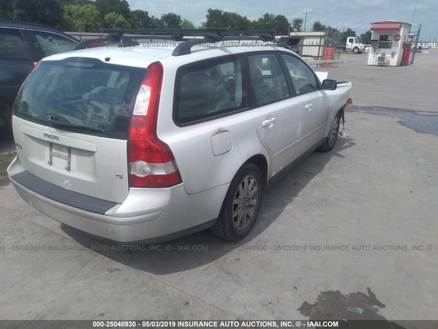 YV1MW682762158996 - 2006 VOLVO V50 T5 WHITE photo 4