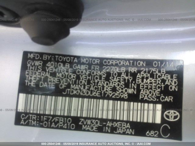 JTDKN3DU6E1792598 - 2014 TOYOTA PRIUS SILVER photo 9