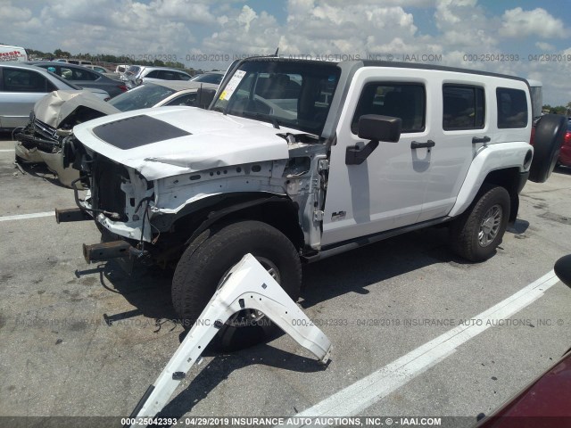 5GTEN13E988147248 - 2008 HUMMER H3 WHITE photo 2