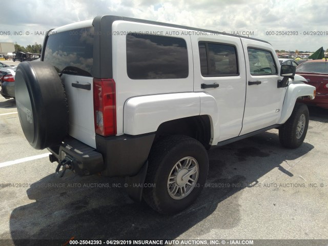 5GTEN13E988147248 - 2008 HUMMER H3 WHITE photo 4