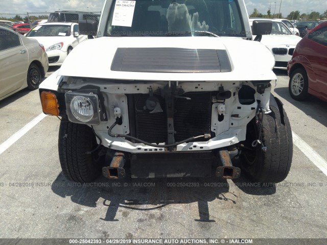 5GTEN13E988147248 - 2008 HUMMER H3 WHITE photo 6