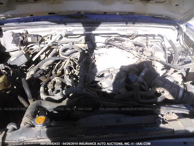 1N6ED27T74C444886 - 2004 NISSAN FRONTIER CREW CAB XE V6 SILVER photo 10