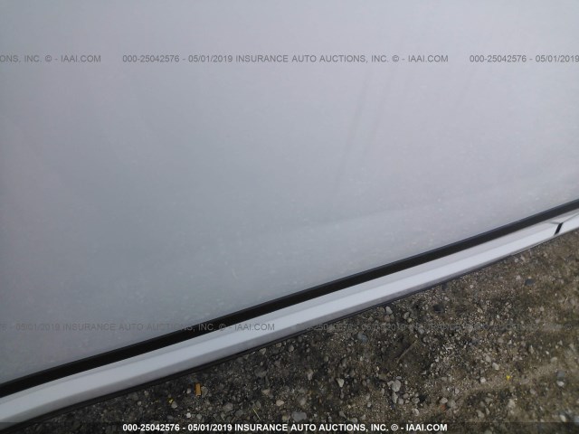 2C4RDGBG4FR598803 - 2015 DODGE GRAND CARAVAN SE WHITE photo 6
