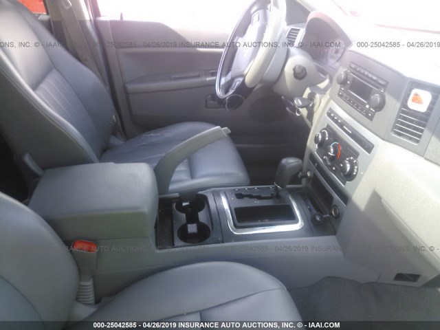 1J4GR48K65C507860 - 2005 JEEP GRAND CHEROKEE LAREDO/COLUMBIA/FREEDOM 栗色 照片 5