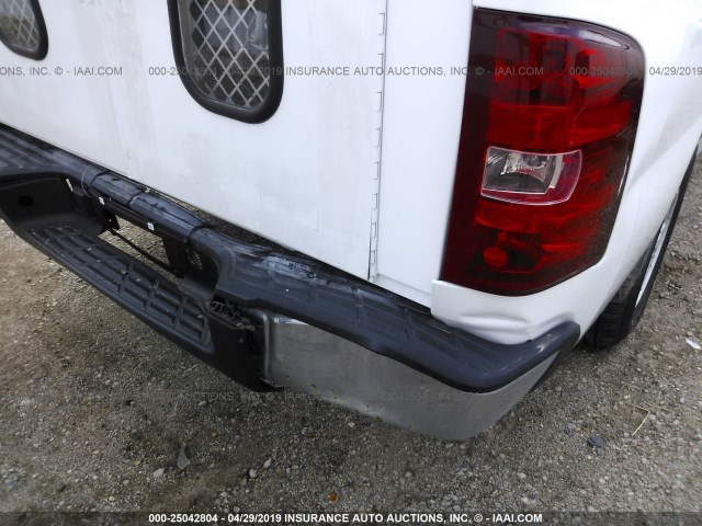 1GCEC14X48Z142031 - 2008 CHEVROLET SILVERADO C1500 WHITE photo 6