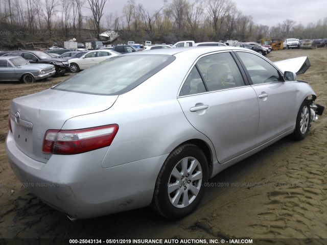 4T1BE46K69U400656 - 2009 TOYOTA CAMRY SE/LE/XLE SILVER photo 4