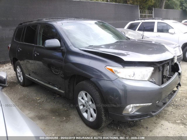 5TDZK3EHXCS073573 - 2012 TOYOTA HIGHLANDER SE GRAY photo 1