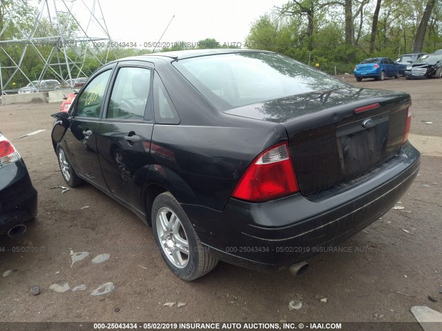 1FAFP34N76W244088 - 2006 FORD FOCUS ZX4 BLACK photo 3